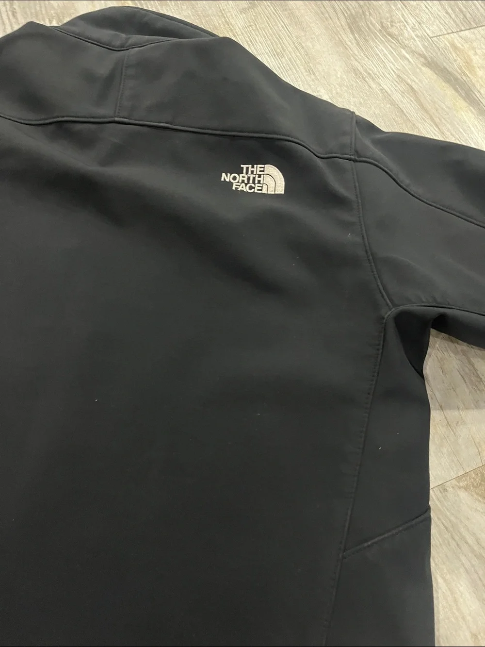 The North Face Men's Black Performance Softshell Jacket medium